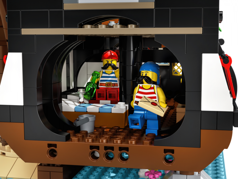 LEGO Ideas Zátoka pirátů z lodě Barakuda 21322