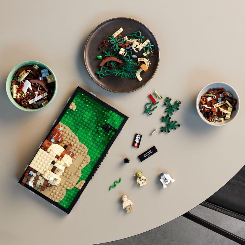 LEGO® Star Wars™ 75330 Jediský trénink na planetě Dagobah™ – diorama