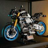 LEGO® Technic 42159 Yamaha MT-10 SP